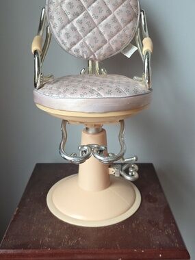 Our Generation Sitting Pretty 18" Doll Salon Chair